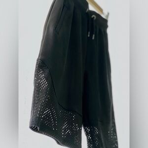 TOPMAN MESH BASKETBALLS SHORTS